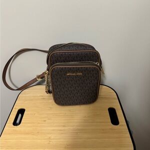 NWT Michael Kors Jet Set Travel Medium Logo Crossbody Bag